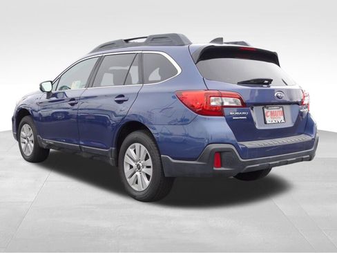 Used 2019 Subaru Outback 2.5i Premium image 6