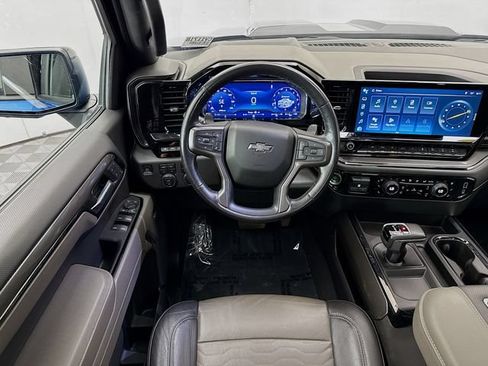 Used 2022 Chevrolet Silverado 1500 ZR2 w/ Technology Package AWD/4WD image 25