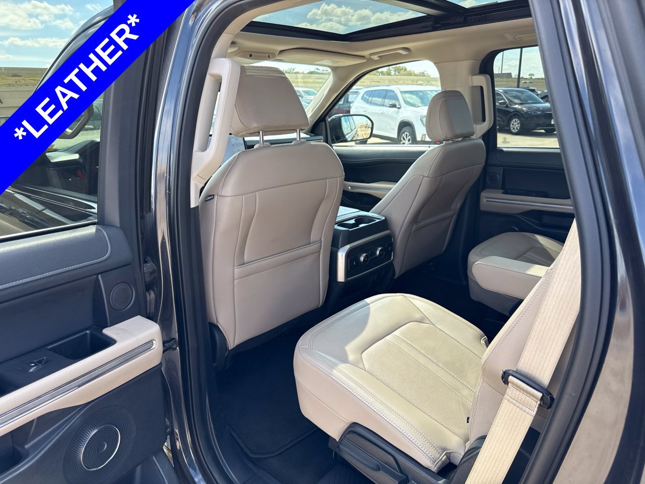 Used 2024 Ford Expedition Limited RWD image 7