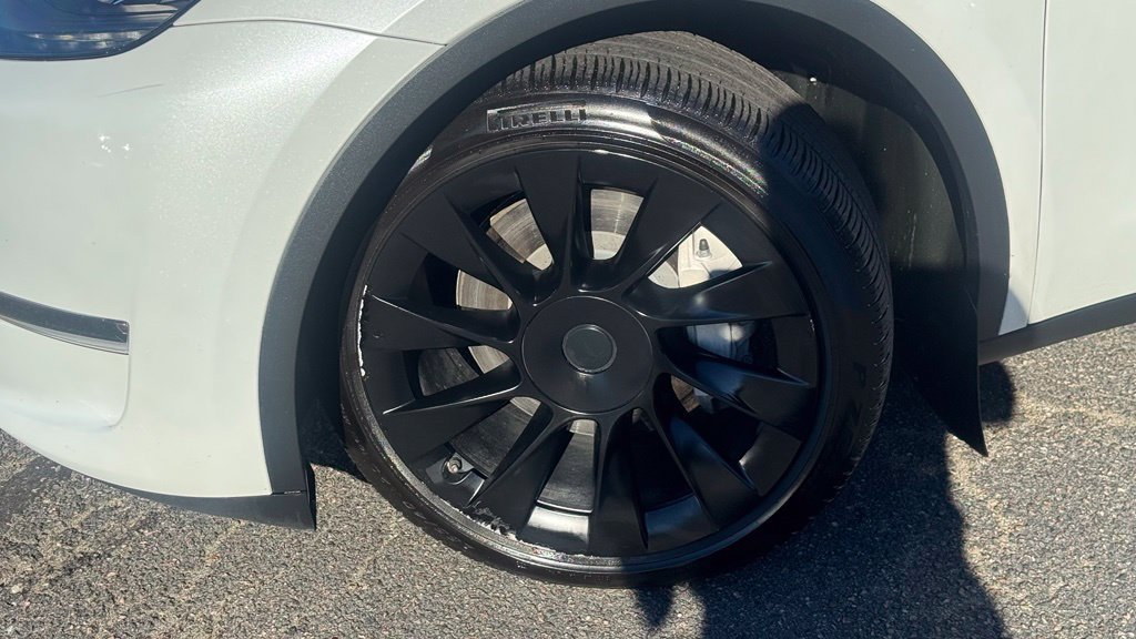 Used 2023 Tesla Model Y Long Range AWD/4WD image 9