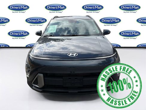 Used 2025 Hyundai Kona SEL FWD image 2