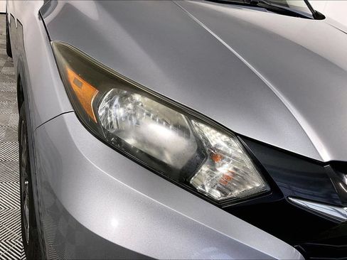 Used 2018 Honda HR-V EX image 26