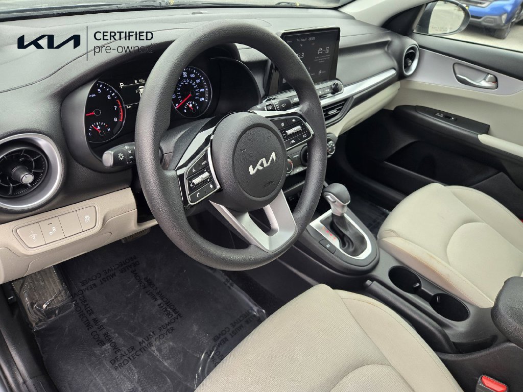 Used 2023 Kia Forte LXS w/ LXS Technology Package FWD image 11