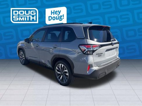 Used 2025 Subaru Forester Touring image 5