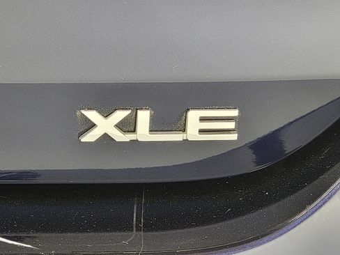 Used 2023 Toyota Highlander XLE FWD image 9