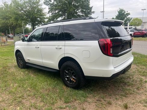 Used 2025 Ford Expedition Tremor AWD/4WD image 3
