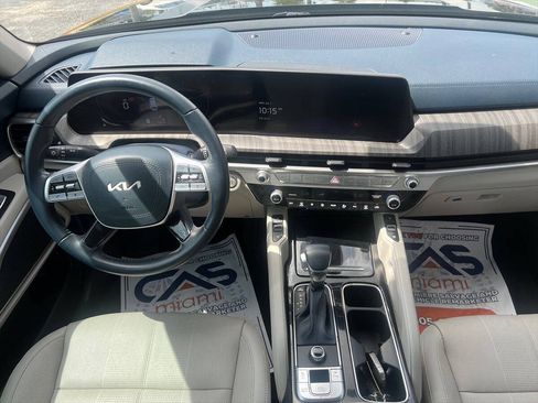 Used 2023 Kia Telluride EX w/ EX Captain's Chair Package FWD image 11