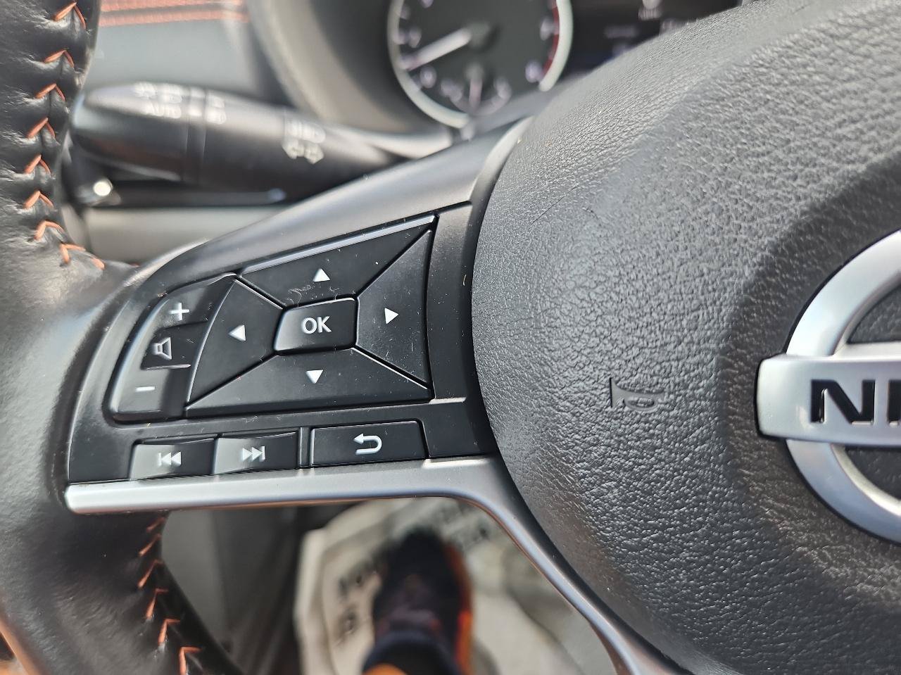 Used 2023 Nissan Sentra SR FWD image 25