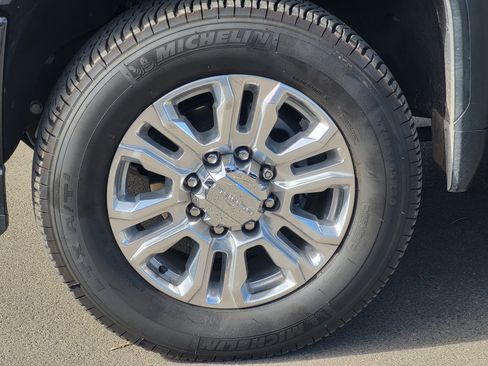 Used 2020 GMC Sierra 2500 Denali w/ Technology Package image 10