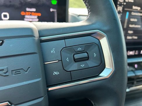 Used 2025 GMC Hummer EV 2X w/ LPO, Dark Essentials Package AWD/4WD image 29