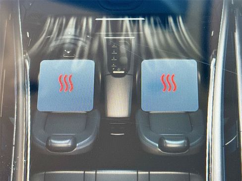 New 2025 VinFast VF 8 Eco AWD/4WD image 19
