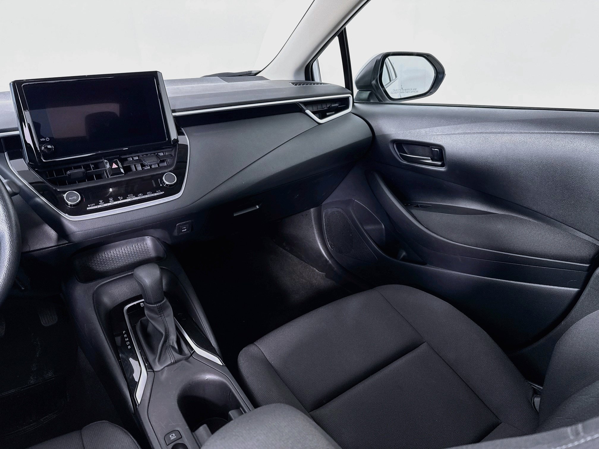 Certified 2025 Toyota Corolla LE FWD image 21