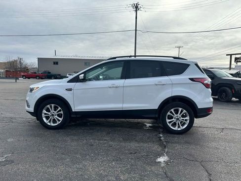 Used 2018 Ford Escape SE image 6