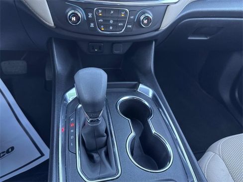 Used 2023 Chevrolet Traverse LS image 20