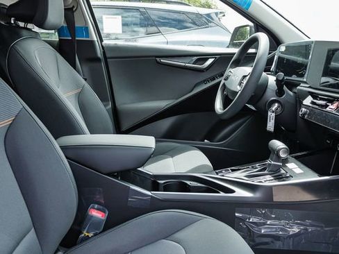 New 2026 Kia Niro LX FWD image 18