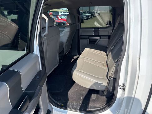 Used 2017 Ford F150 XLT AWD/4WD image 6