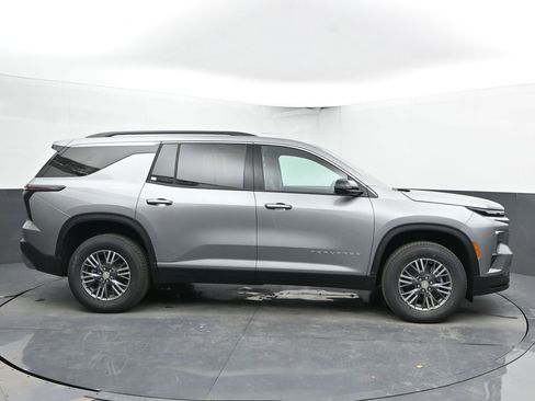 New 2026 Chevrolet Traverse LT w/ Driver Confidence Package image 9