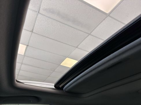 Used 2011 Mitsubishi Galant SE image 19