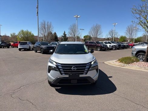 Used 2024 Nissan Rogue S image 9