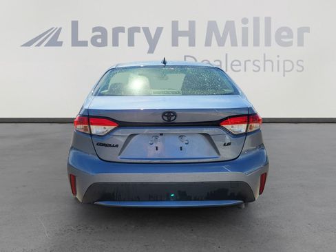 Used 2022 Toyota Corolla LE image 4
