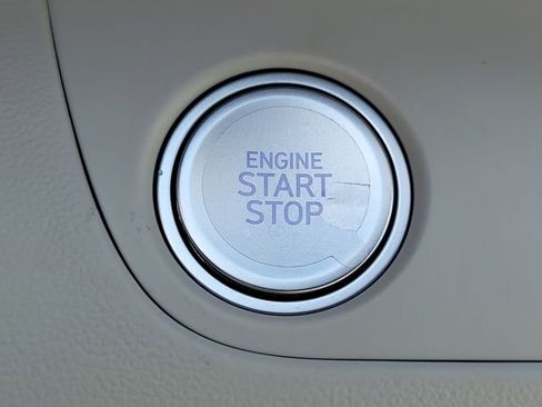 New 2026 Hyundai Elantra Limited FWD image 29