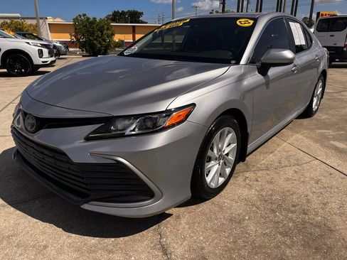 Used 2023 Toyota Camry LE FWD image 7