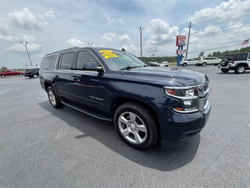 Used 2017 Chevrolet Suburban LT AWD/4WD image 9