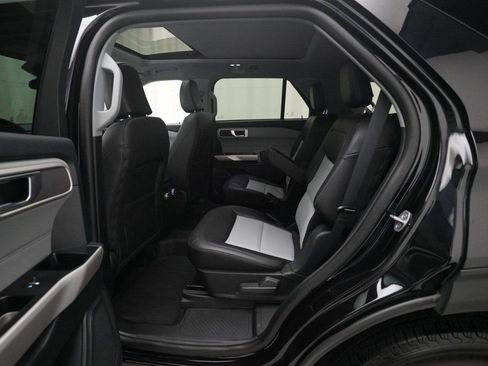 Used 2023 Ford Explorer XLT w/ Equipment Group 202A image 16