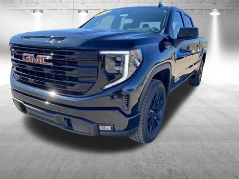Used 2024 GMC Sierra 1500 Elevation AWD/4WD image 8