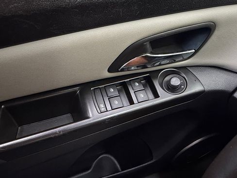 Used 2013 Chevrolet Cruze LT w/ All-Star Edition FWD image 11