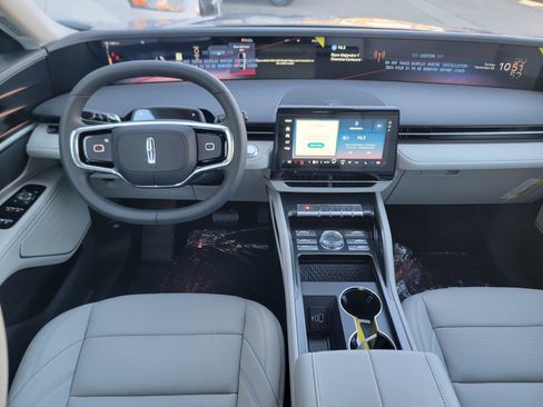 New 2026 Lincoln Nautilus Premier image 11