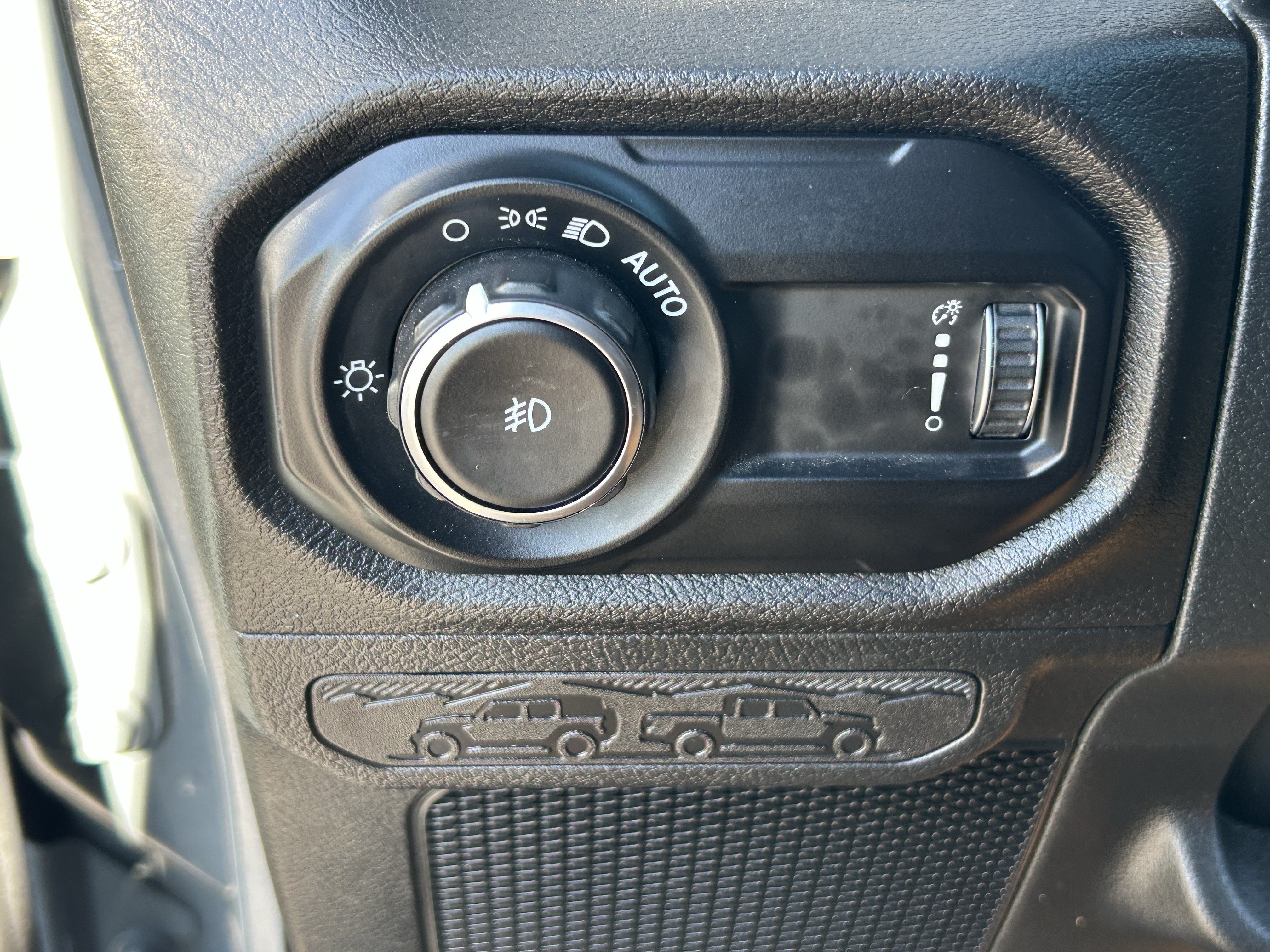 Used 2025 Jeep Wrangler Unlimited Sport AWD/4WD image 20
