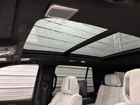 Used 2025 Cadillac Escalade Sport Platinum AWD/4WD image 23