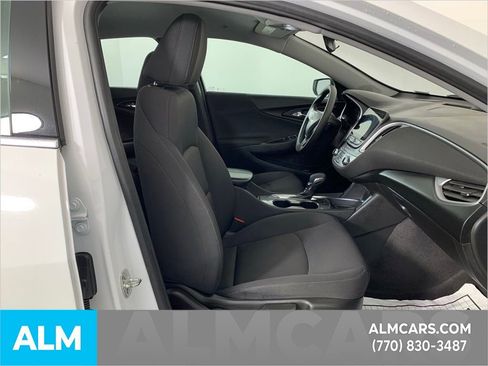 Used 2024 Chevrolet Malibu LT image 36