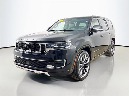Used 2024 Jeep Wagoneer Series III w/ Premium Group I AWD/4WD image 4