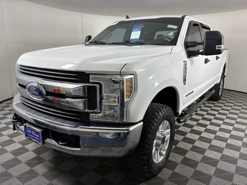 Certified 2019 Ford F250 XLT w/ Snow Plow Prep Package image 3