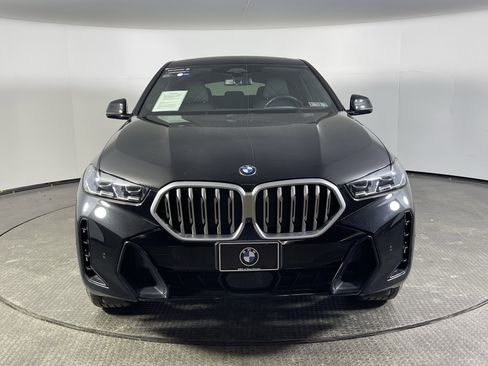 Certified 2025 BMW X6 xDrive40i w/ Climate Comfort Package image 2