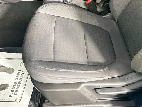 Used 2022 GMC Sierra 1500 SLE image 17