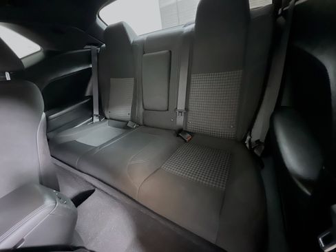 Used 2019 Dodge Challenger SXT image 29