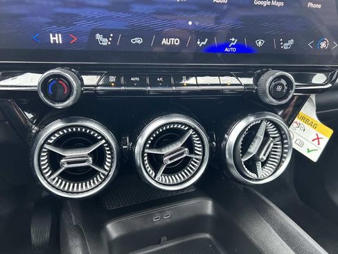 Used 2024 Chevrolet Blazer EV LT image 32