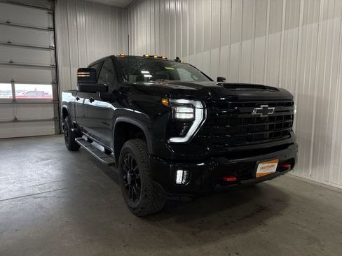 Used 2025 Chevrolet Silverado 3500 LT w/ Trail Boss Package AWD/4WD image 2