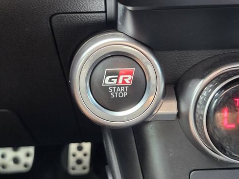 Used 2025 Toyota GR86 Premium RWD image 21