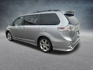 Used 2013 Toyota Sienna SE video 3