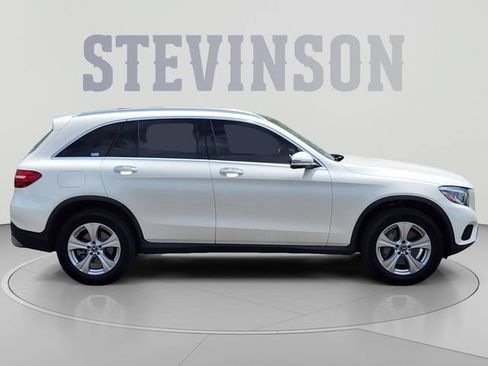 Used 2017 Mercedes-Benz GLC 300 4MATIC image 4