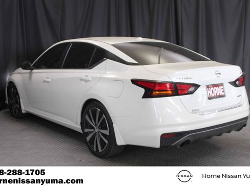 Used 2019 Nissan Altima 2.0 SR FWD image 15