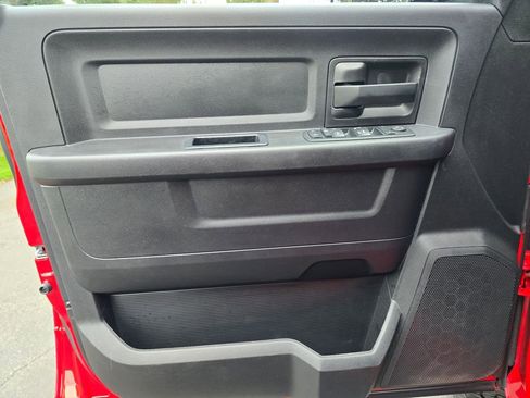 Used 2017 RAM 2500 Tradesman w/ Chrome Appearance Group image 24