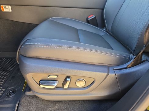 New 2026 Lexus LX 700h Luxury image 12