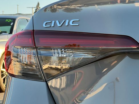 Used 2025 Honda Civic FWD Hybrid Sedan image 12