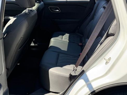 New 2026 Nissan Rogue Platinum AWD/4WD image 23