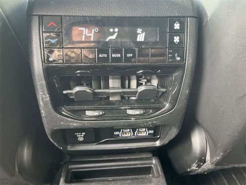 Used 2021 Jeep Grand Cherokee L Limited image 20